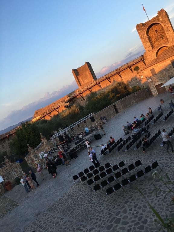 B&B In Piazza Monteriggioni Extérieur photo