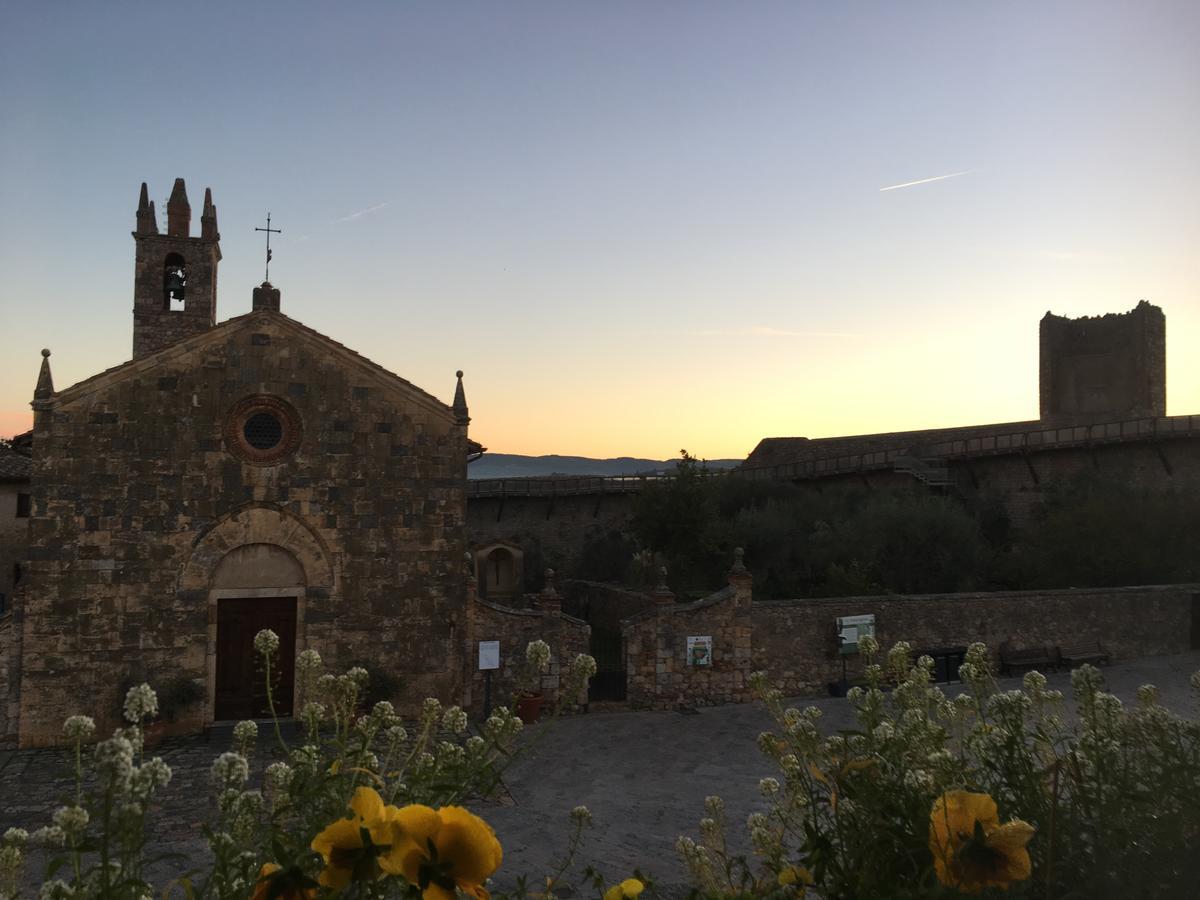 B&B In Piazza Monteriggioni Extérieur photo