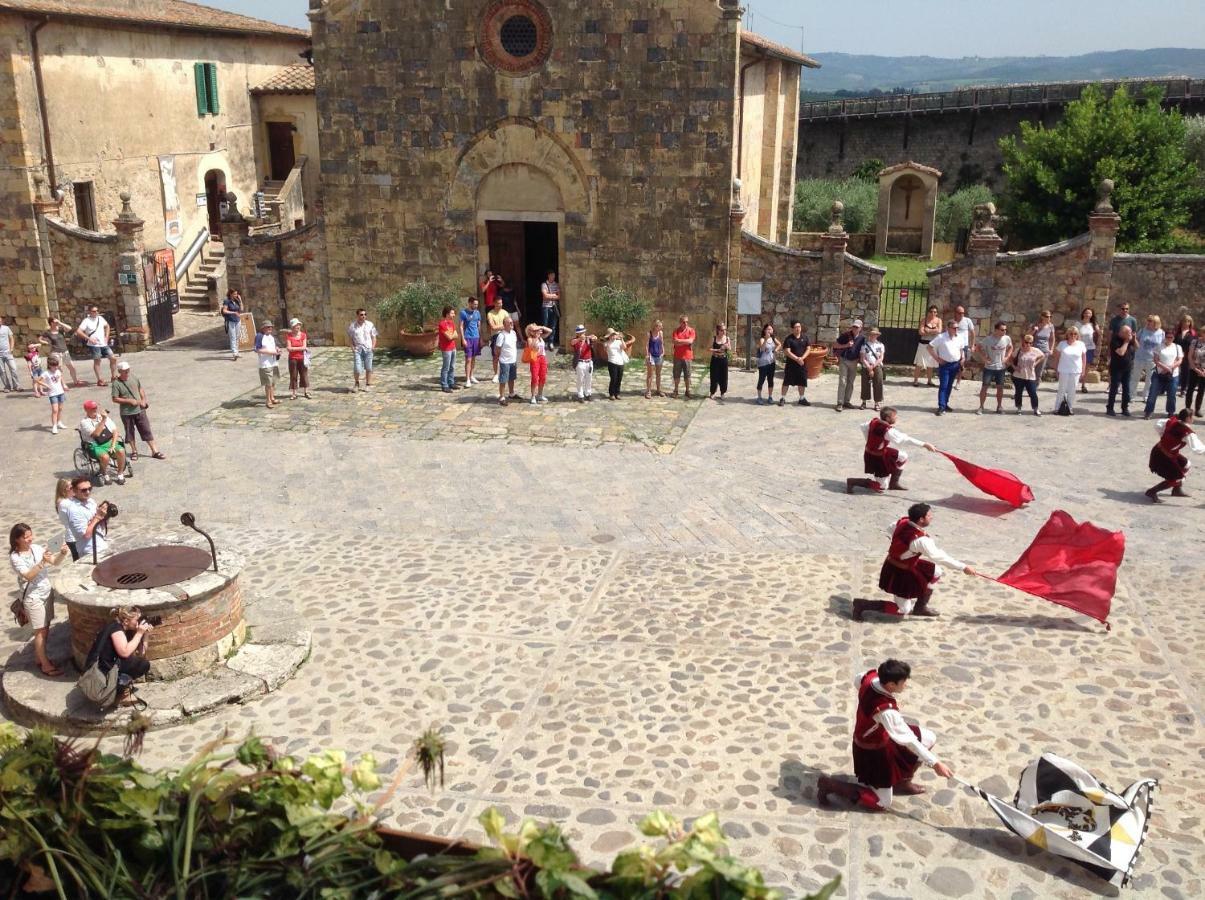 B&B In Piazza Monteriggioni Extérieur photo