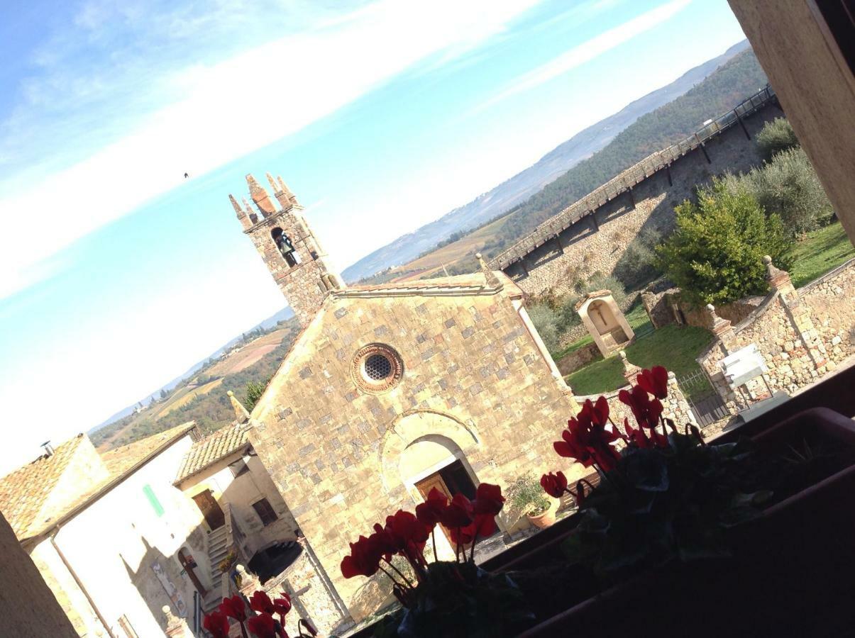 B&B In Piazza Monteriggioni Extérieur photo